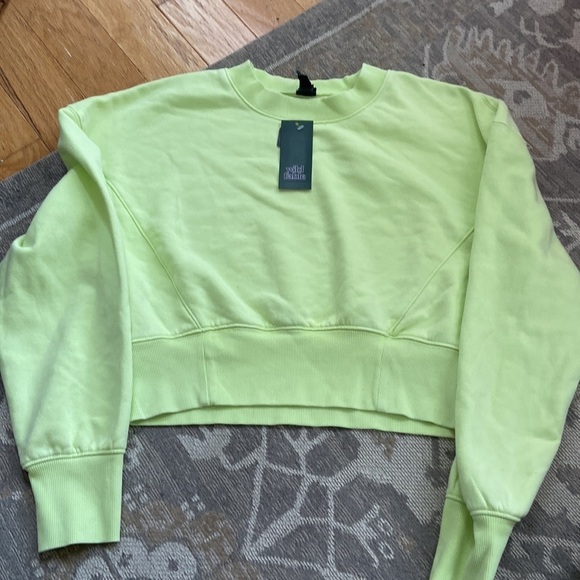 Women's Cropped Crewneck Pullover
Sweatshirt - Wild Fable lemon yellow - Picture 4 of 4